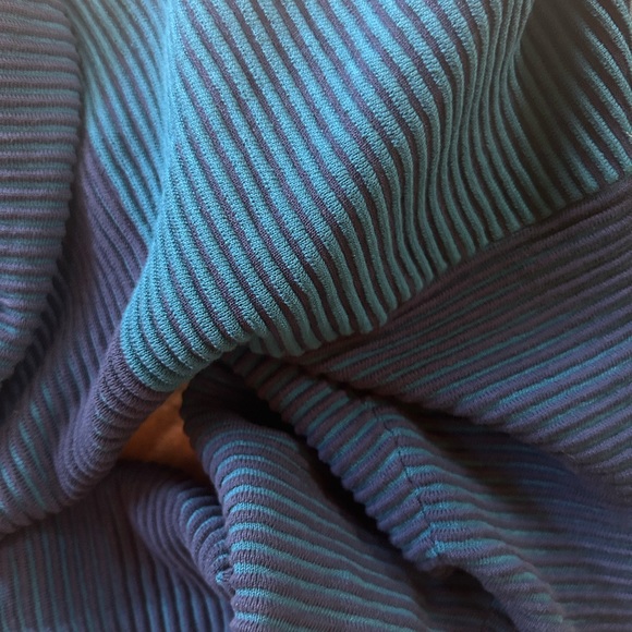 Nagnata Zhen Rib Zip Sweater - Picture 4 of 4